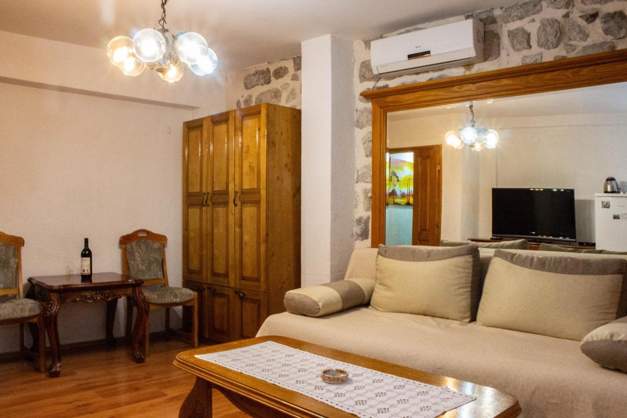 Guest House Sljuka Котор Екстериор снимка
